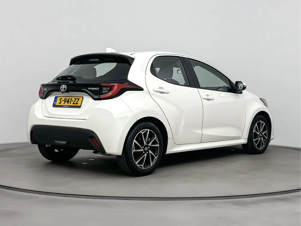 Toyota Yaris 1.5 Hybrid Dynamic Navi uit 2023, foto 2