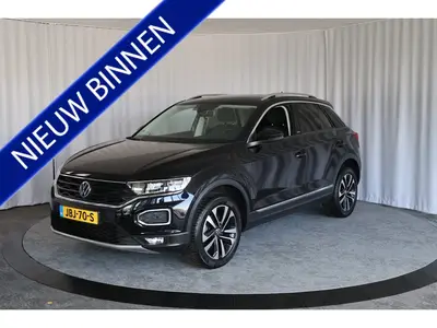 Volkswagen T-Roc 1.5 TSI Style, IQ light, Camera, ACC, Trekh uit 2021