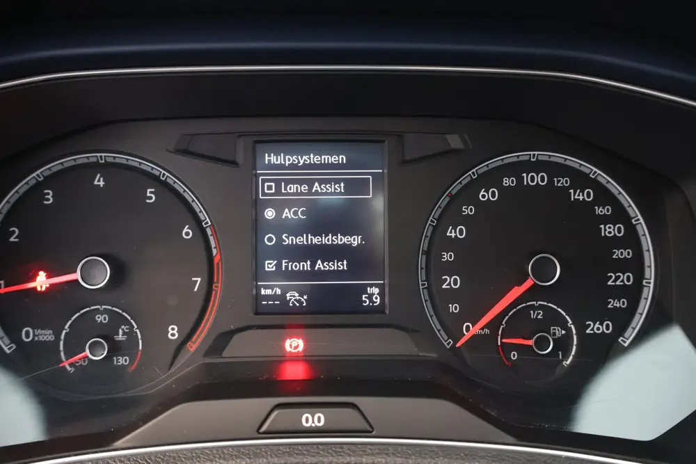 Volkswagen T-Roc 1.5 TSI Style, IQ light, Camera, ACC, Trekh uit 2021, foto 4