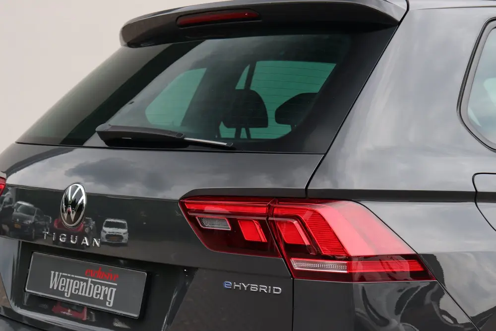 Volkswagen Tiguan 1.4 TSI eHybrid ACC Carplay Navi PDC uit 2022, foto 20