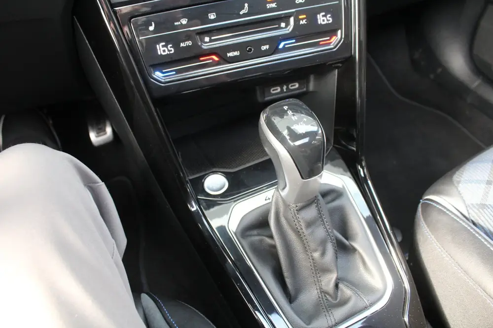 Volkswagen T-Roc 2.0 TSI 300pk 4Motion R DSG7 Panoramadak Cl uit 2024, foto 16