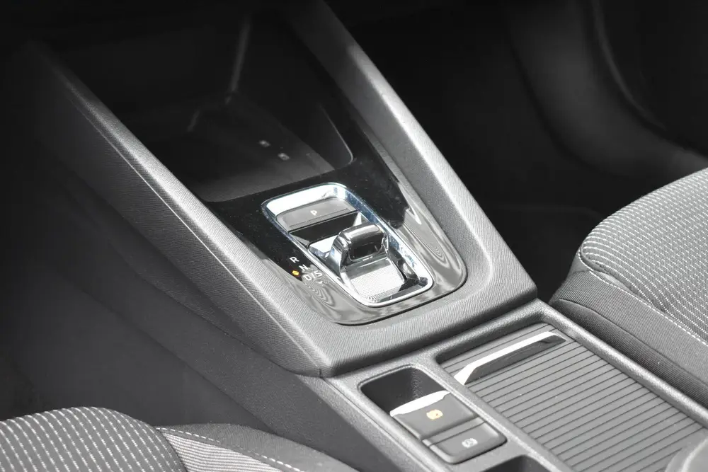 Skoda Octavia 1.0 e-TSI Business Edition LED uit 2022, foto 11
