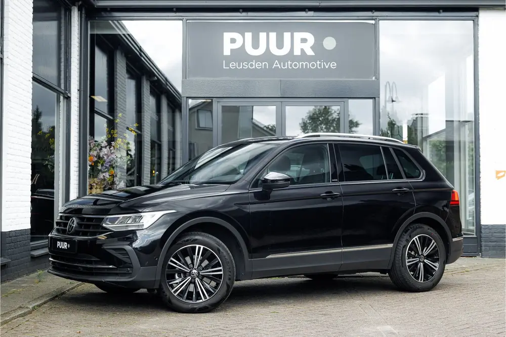 Volkswagen Tiguan 1.5 TSI Life Business Carplay - Trekhaak uit 2021