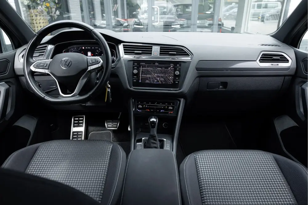 Volkswagen Tiguan 1.5 TSI Life Business Carplay - Trekhaak uit 2021, foto 4