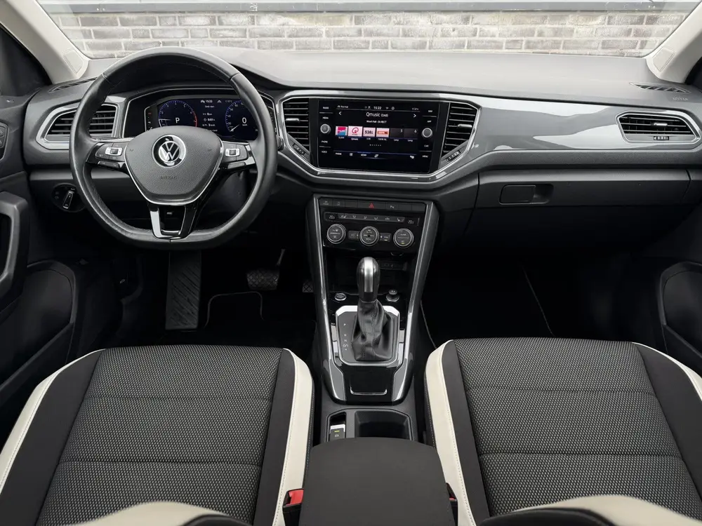 Volkswagen T-Roc 1.5 TSI Sport | LED | Trekhaak | Carplay | uit 2022, foto 3