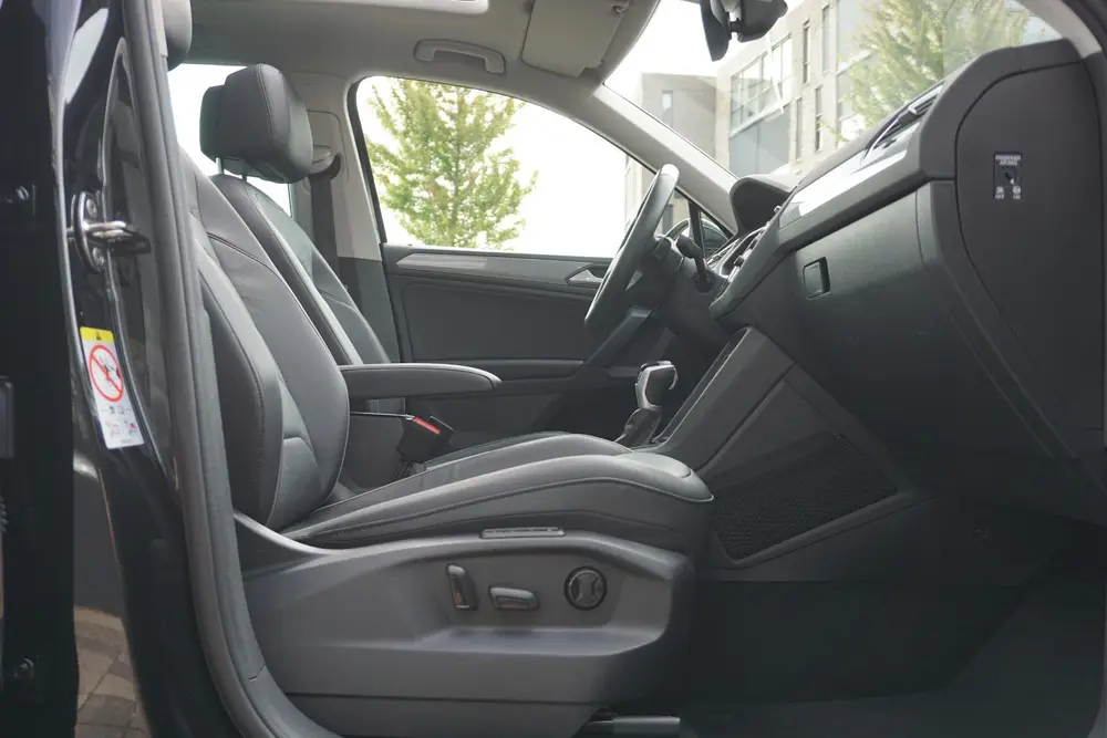Volkswagen Tiguan 1.5 TSI Life Business | PANO | trekhaak | uit 2022, foto 13