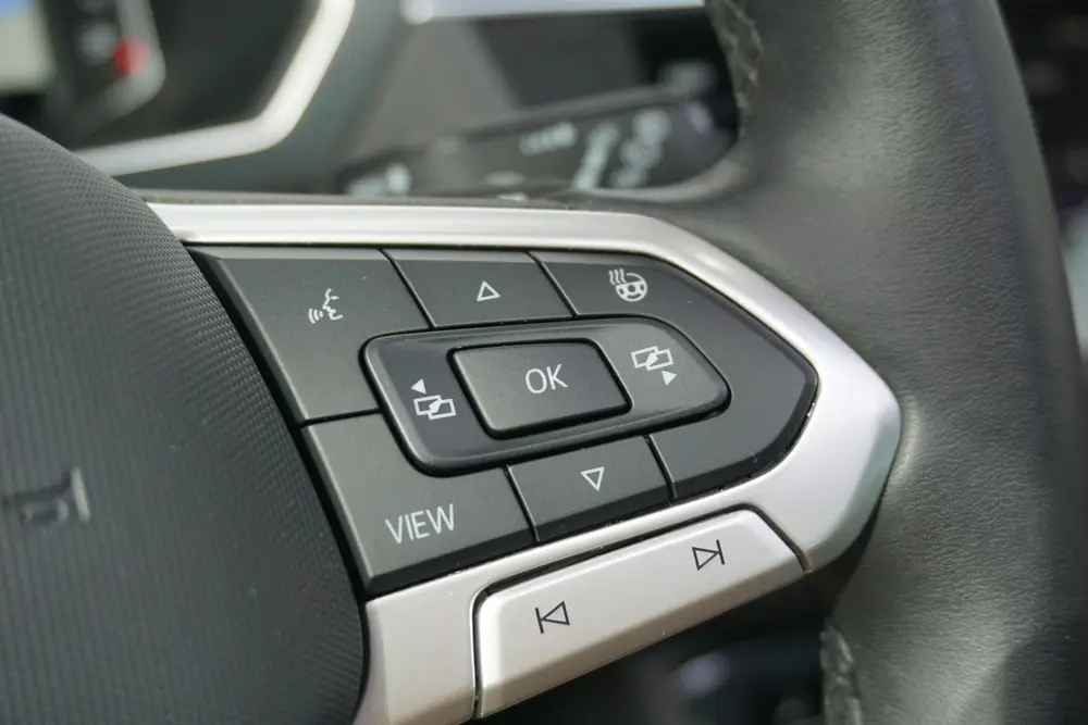 Volkswagen Tiguan 1.5 TSI Life Business | PANO | trekhaak | uit 2022, foto 18