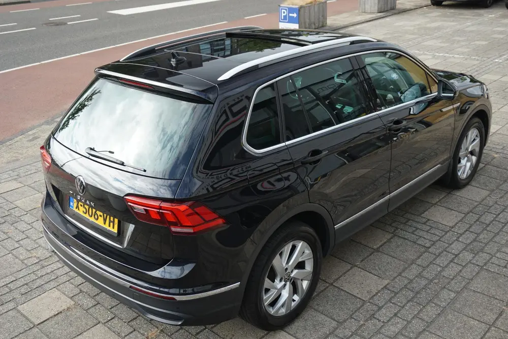 Volkswagen Tiguan 1.5 TSI Life Business | PANO | trekhaak | uit 2022, foto 19