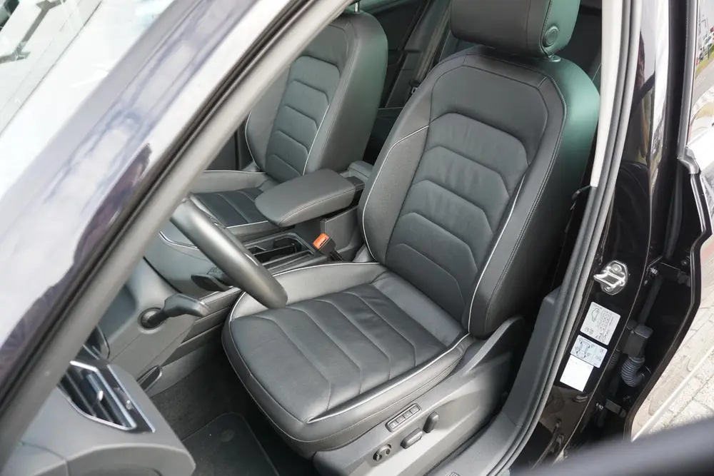 Volkswagen Tiguan 1.5 TSI Life Business | PANO | trekhaak | uit 2022, foto 5