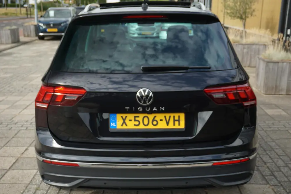 Volkswagen Tiguan 1.5 TSI Life Business | PANO | trekhaak | uit 2022, foto 8