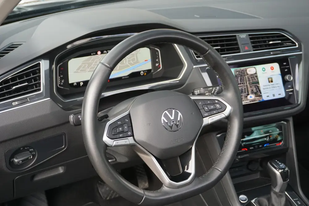 Volkswagen Tiguan 1.5 TSI Life Business | PANO | trekhaak | uit 2022, foto 9
