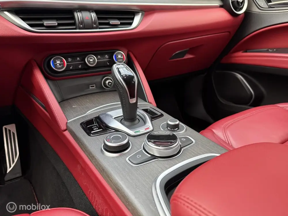 Alfa Romeo Stelvio 2.0 T 280PK Q4 Veloce Leder/LED/Winterpac uit 2021, foto 17