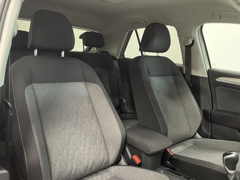 Volkswagen T-Roc 1.0 TSI 85 kW Move Discover Media Navi Digi uit 2024, foto 9