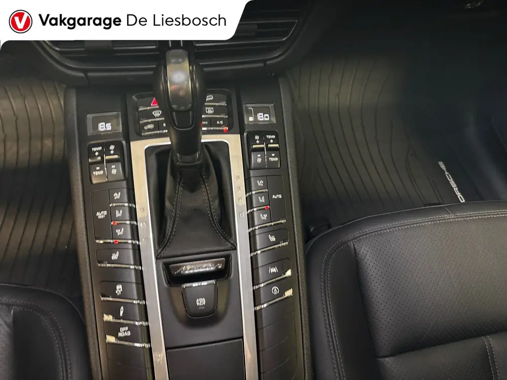 Porsche Macan 2.0/pano/leer/navi/camera/sport chrono/stoelve uit 2019, foto 20