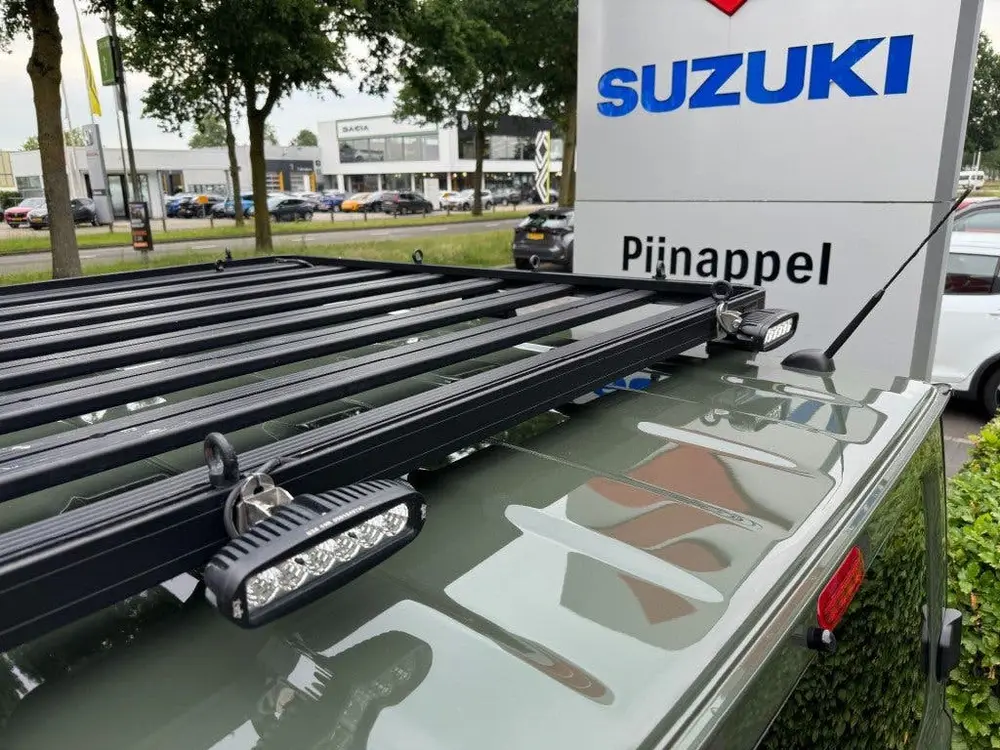 Suzuki Jimny 1.5 Stijl AllGrip (4x4) 4-persoons Navigat uit 2020, foto 19
