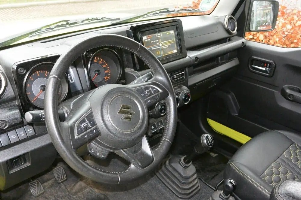 Suzuki Jimny 1.5 Stijl AllGrip (4x4) 4-persoons Navigat uit 2019, foto 19