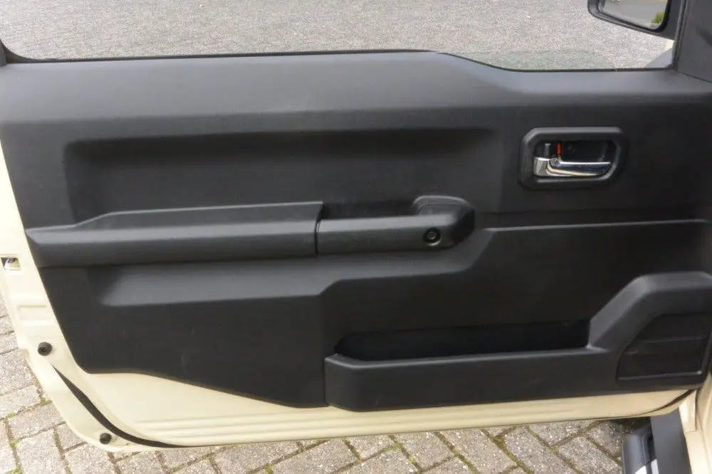 Suzuki Jimny 1.5 Stijl AllGrip (4x4) 4-persoons Navigat uit 2020, foto 16