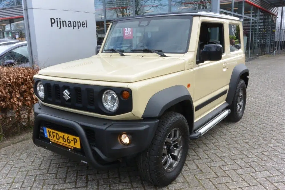 Suzuki Jimny 1.5 Stijl AllGrip (4x4) 4-persoons Navigat uit 2020, foto 3