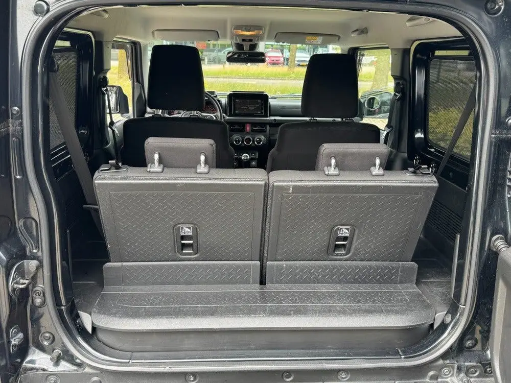 Suzuki Jimny 1.5 Stijl AllGrip (4x4) 4-persoons Navigat uit 2019, foto 16