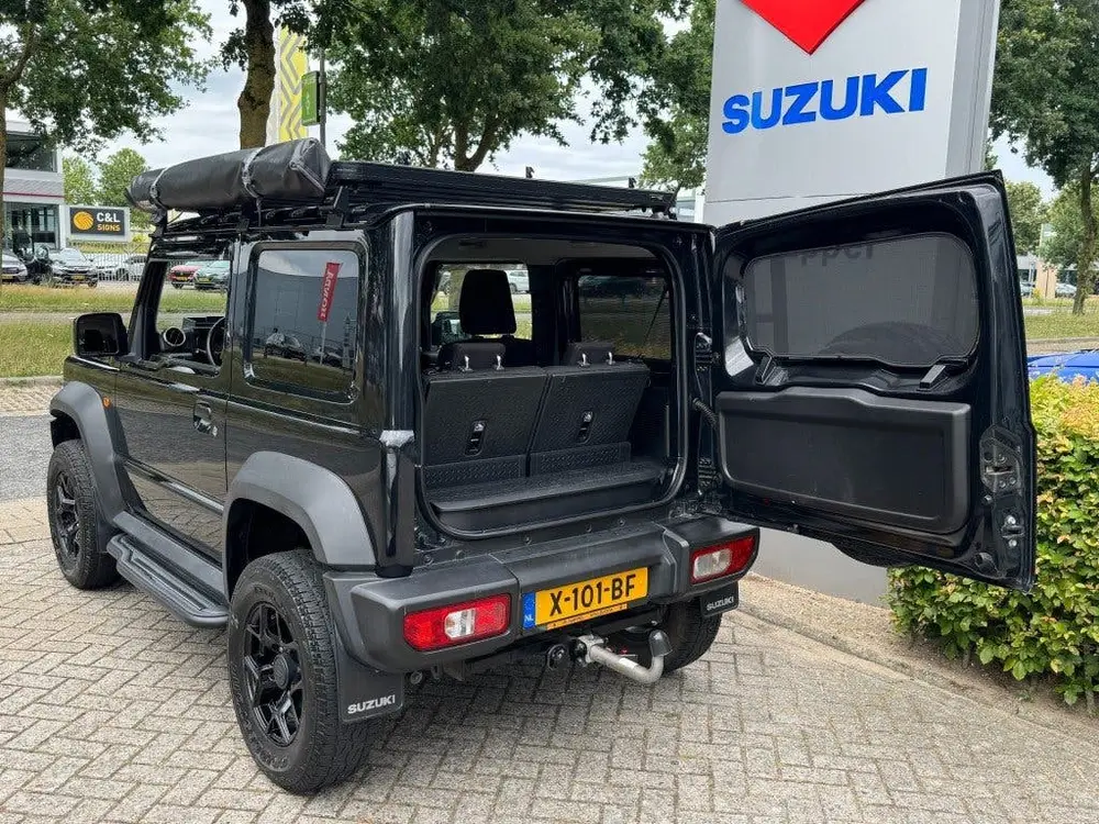 Suzuki Jimny 1.5 Stijl AllGrip (4x4) 4-persoons Navigat uit 2019, foto 18
