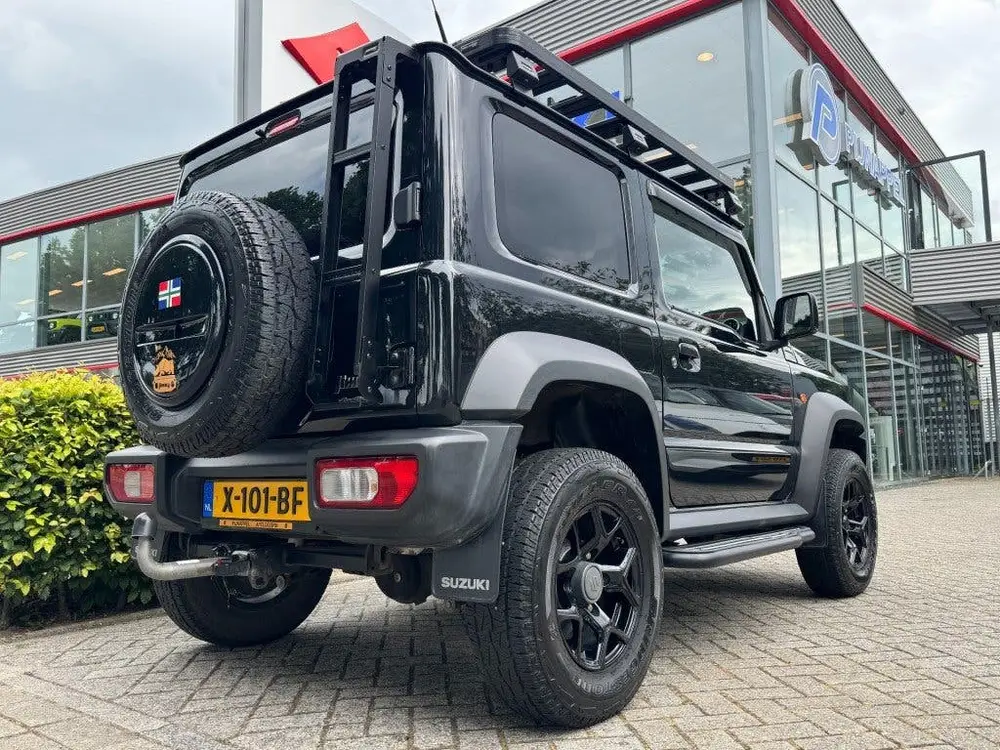 Suzuki Jimny 1.5 Stijl AllGrip (4x4) 4-persoons Navigat uit 2019, foto 8