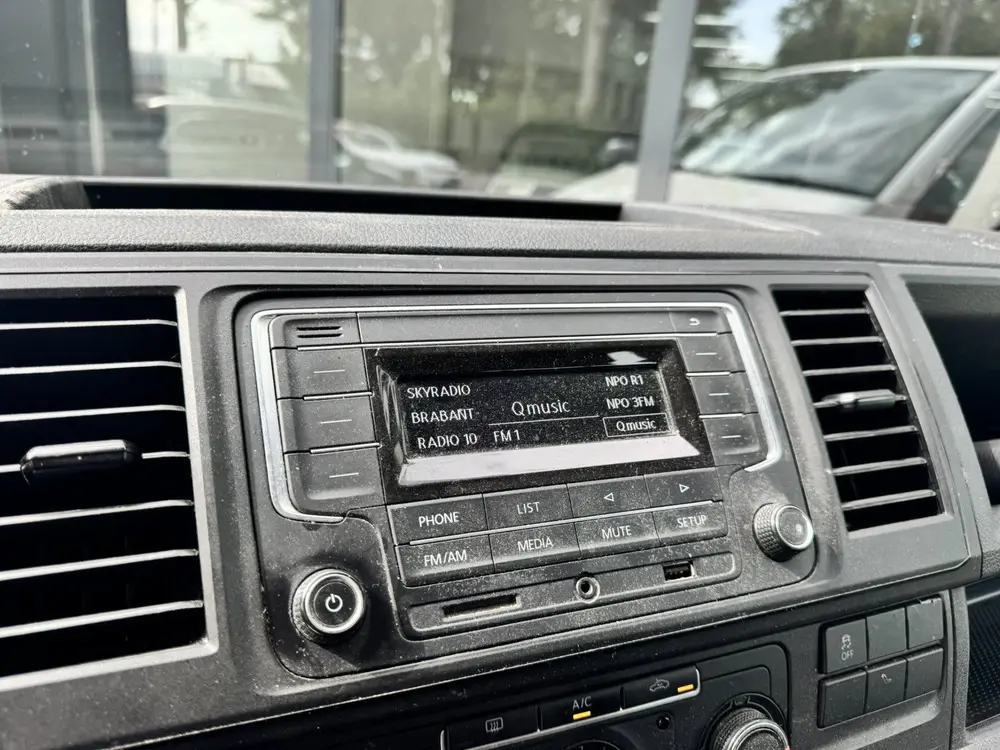 Volkswagen Transporter Kombi 2.0 TDI L1H1 *Climatronic* 9-pe uit 2019, foto 13