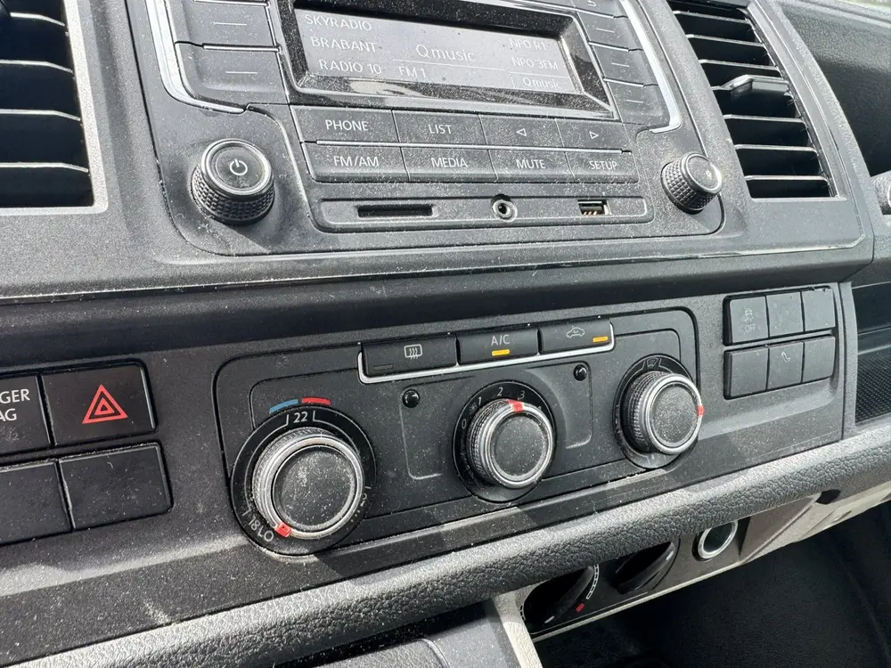 Volkswagen Transporter Kombi 2.0 TDI L1H1 *Climatronic* 9-pe uit 2019, foto 14