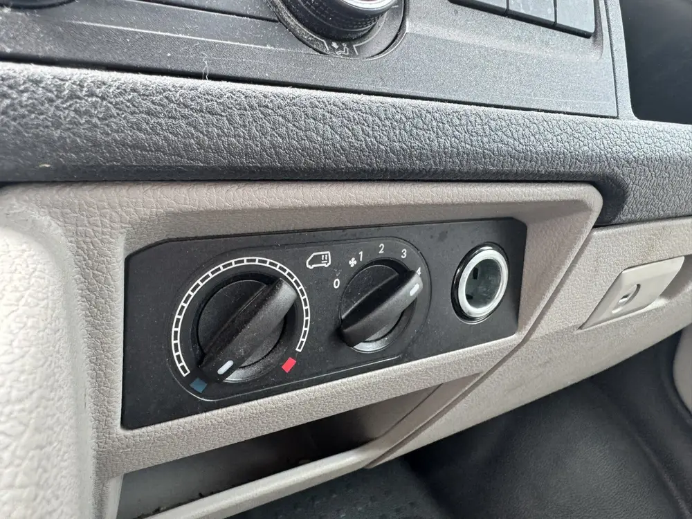 Volkswagen Transporter Kombi 2.0 TDI L1H1 *Climatronic* 9-pe uit 2019, foto 15