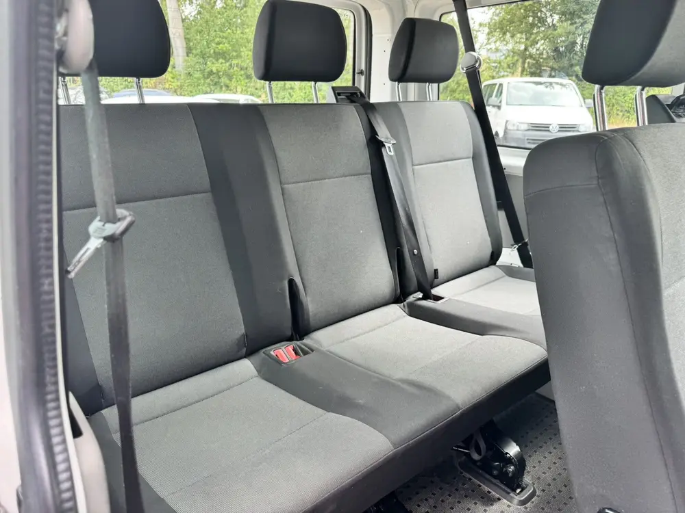 Volkswagen Transporter Kombi 2.0 TDI L1H1 *Climatronic* 9-pe uit 2019, foto 19