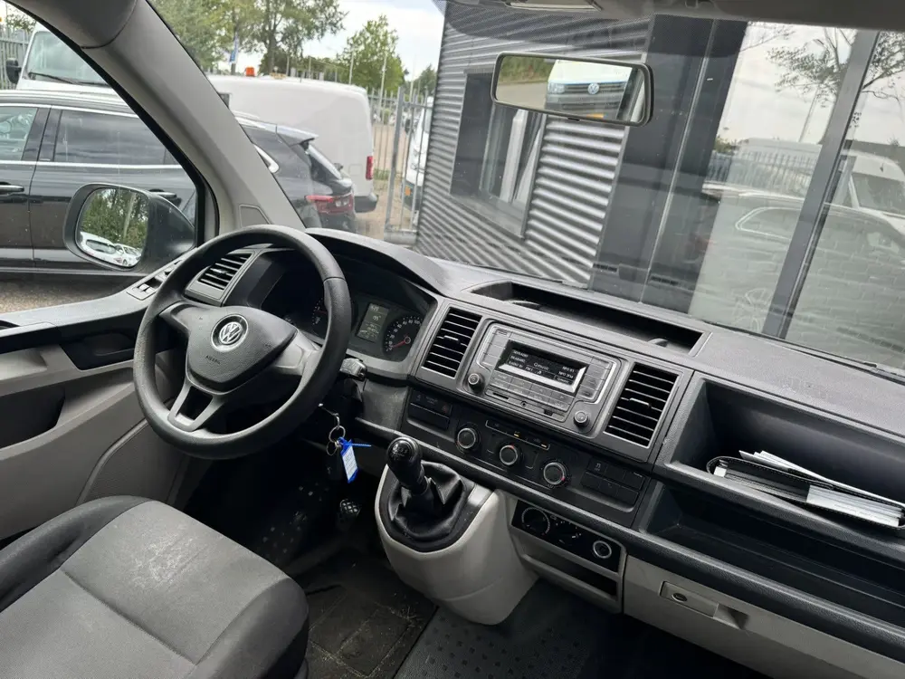 Volkswagen Transporter Kombi 2.0 TDI L1H1 *Climatronic* 9-pe uit 2019, foto 20