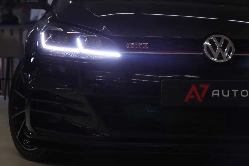 Volkswagen Golf 2.0 TSI GTI TCR /PANO/MILLTEK/CARPLAY/CARBON uit 2019, foto 15