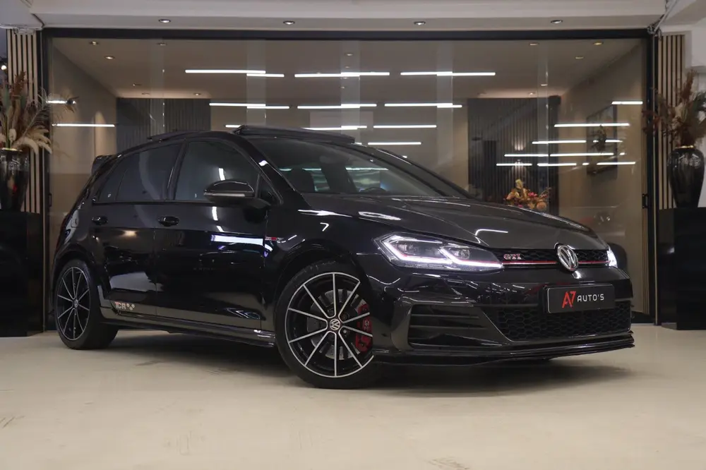 Volkswagen Golf 2.0 TSI GTI TCR /PANO/MILLTEK/CARPLAY/CARBON uit 2019, foto 3