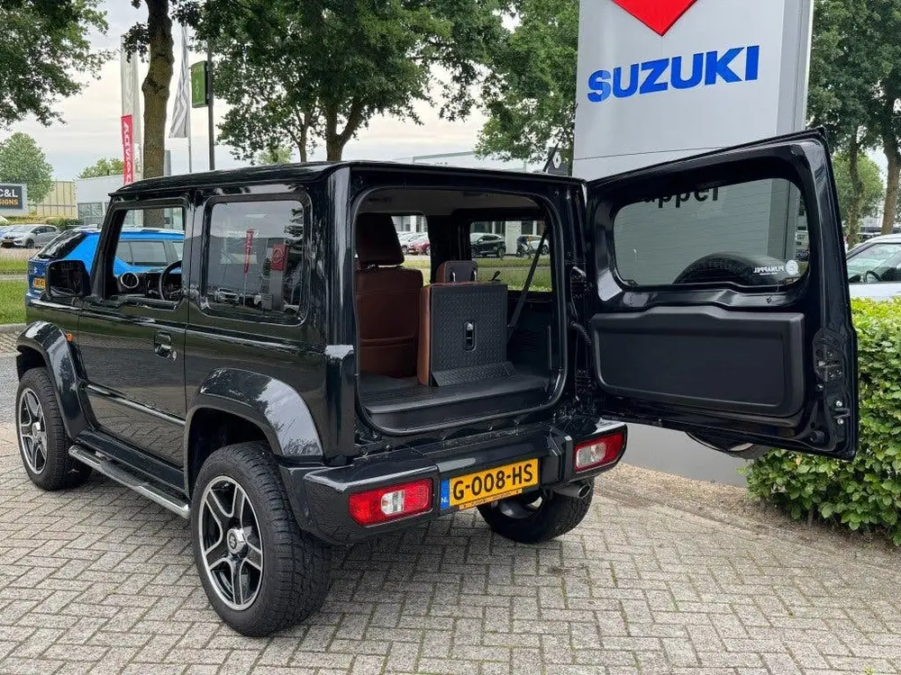 Suzuki Jimny 1.5 Stijl AllGrip (4x4) 4-persoons Navigat uit 2019, foto 13