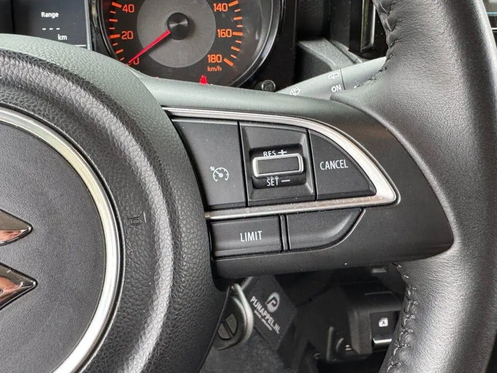 Suzuki Jimny 1.5 Stijl AllGrip (4x4) 4-persoons Navigat uit 2019, foto 20