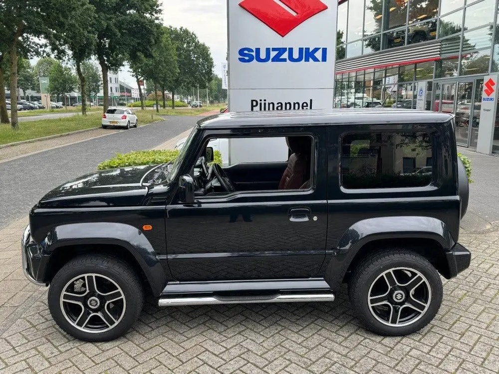 Suzuki Jimny 1.5 Stijl AllGrip (4x4) 4-persoons Navigat uit 2019, foto 7