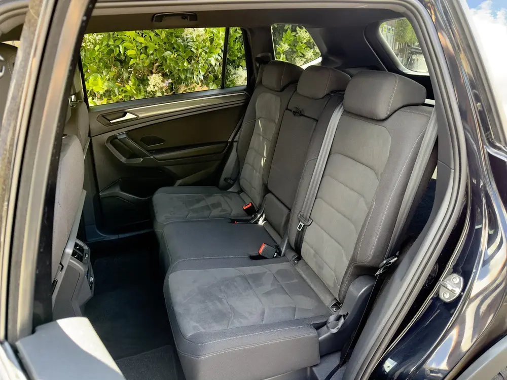 Volkswagen Tiguan Allspace 1.5 TSI AUT7 R-LINE HIGHLINE NAVI uit 2020, foto 18