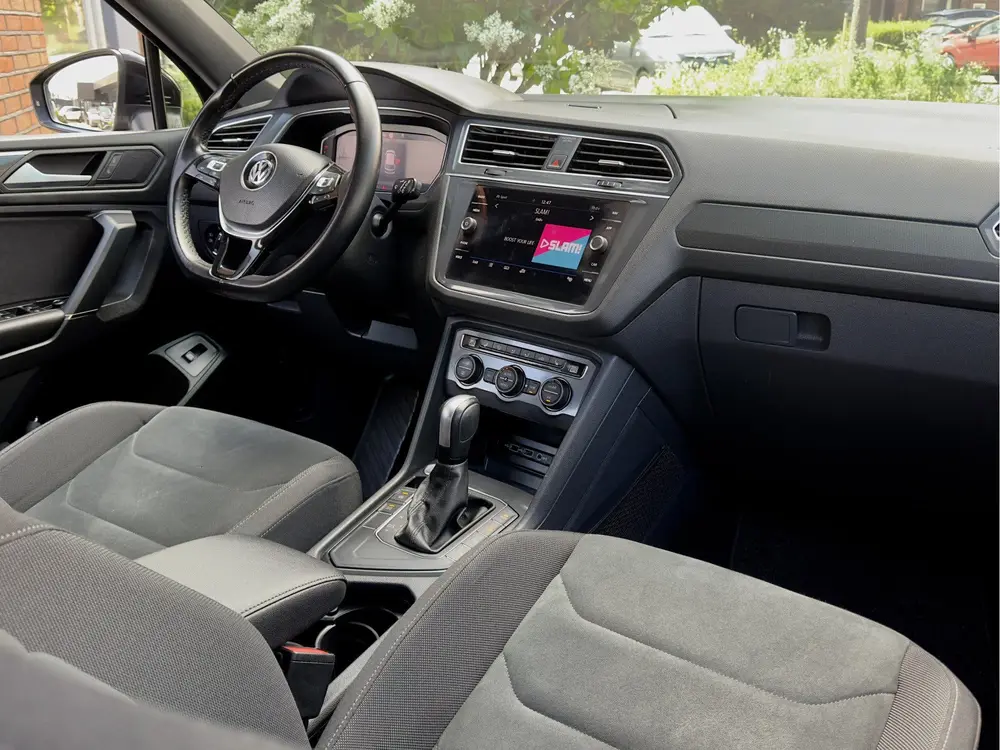 Volkswagen Tiguan Allspace 1.5 TSI AUT7 R-LINE HIGHLINE NAVI uit 2020, foto 2