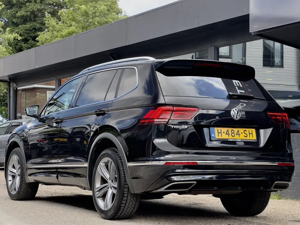 Volkswagen Tiguan Allspace 1.5 TSI AUT7 R-LINE HIGHLINE NAVI uit 2020, foto 3