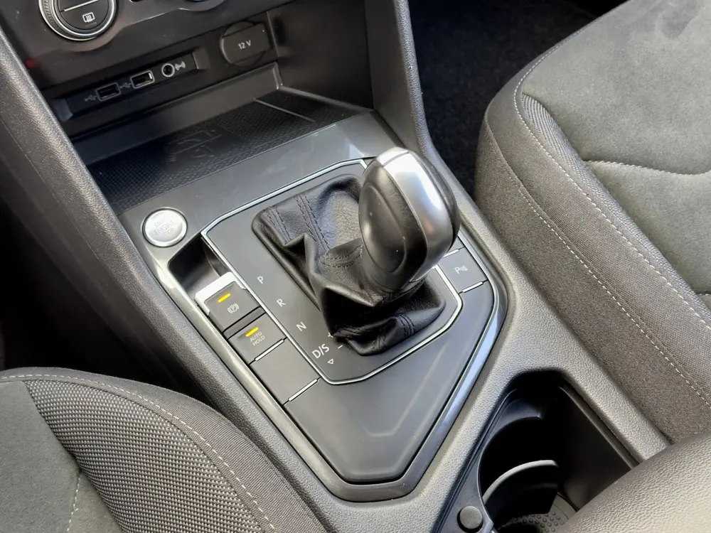 Volkswagen Tiguan Allspace 1.5 TSI AUT7 R-LINE HIGHLINE NAVI uit 2020, foto 4