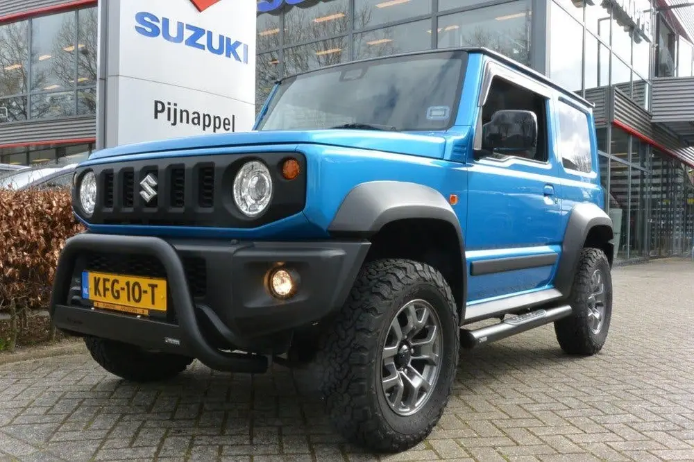 Suzuki Jimny 1.5 Stijl AllGrip (4x4) 4-persoons Navigat uit 2019, foto 4