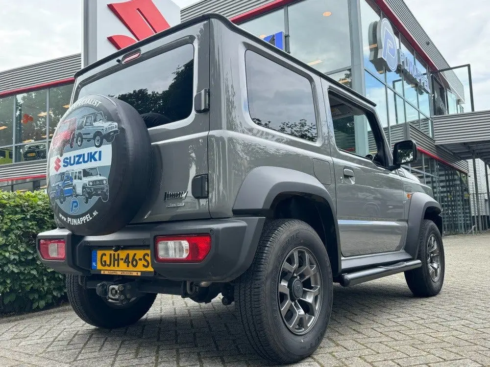 Suzuki Jimny 1.5 Stijl AllGrip (4x4) 4-persoons Trekhaa uit 2019, foto 2