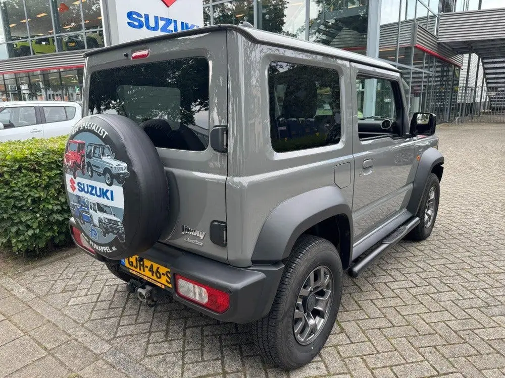Suzuki Jimny 1.5 Stijl AllGrip (4x4) 4-persoons Trekhaa uit 2019, foto 9
