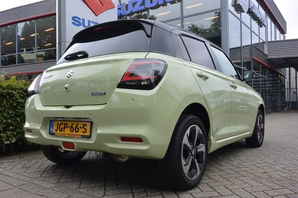 Suzuki Swift 1.2 Style AllGrip (4x4) 5-deurs Two-tone uit 2025, foto 7