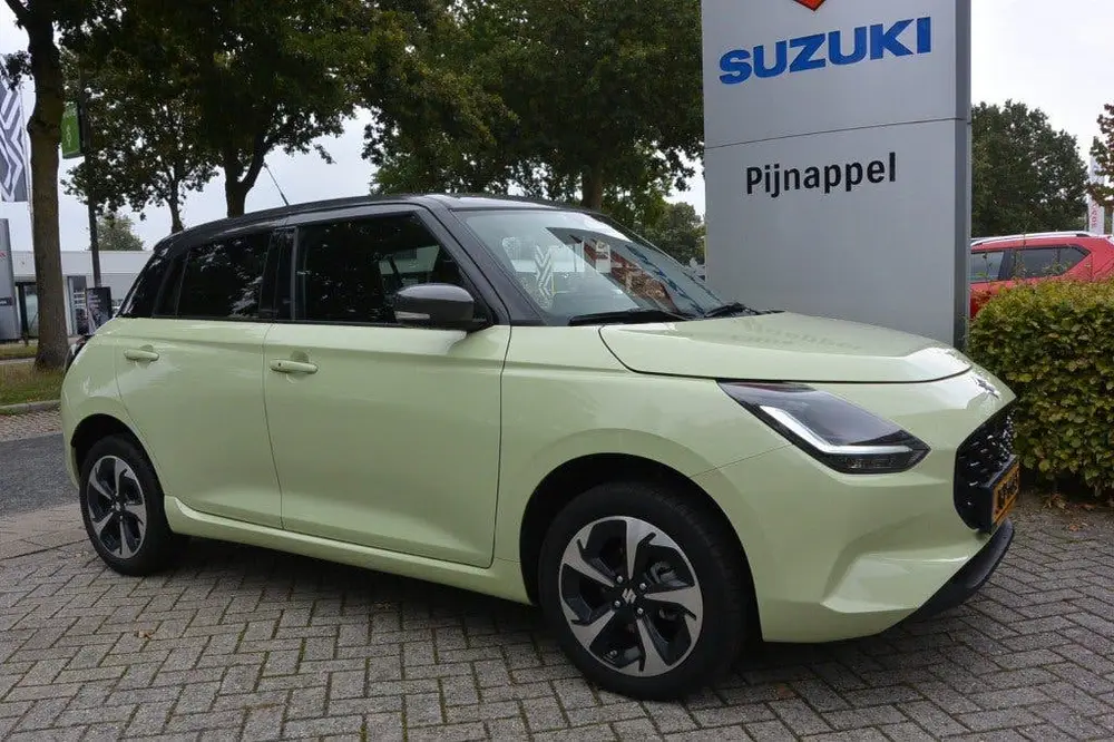 Suzuki Swift 1.2 Style AllGrip (4x4) 5-deurs Two-tone uit 2025, foto 9