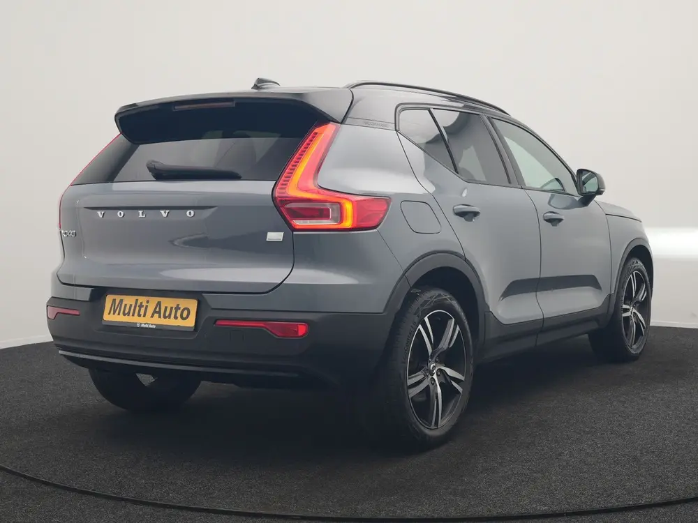 Volvo XC40 1.5 T5 Recharge R-Design PHEV 211pk Dealer uit 2021, foto 3