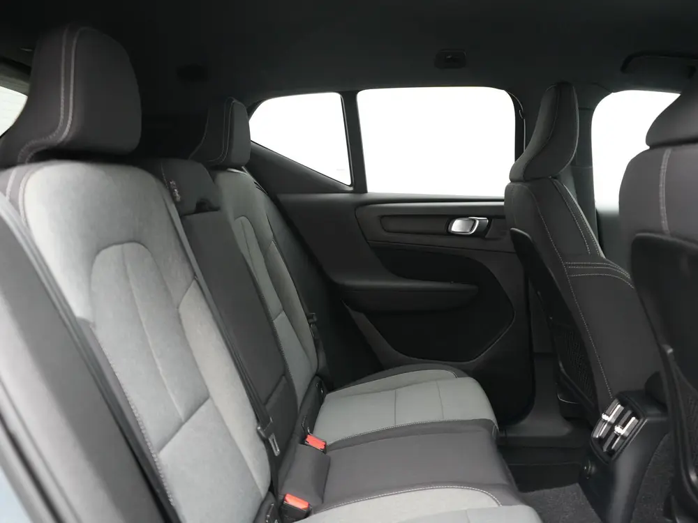 Volvo XC40 1.5 T5 Recharge R-Design PHEV 211pk Dealer uit 2021, foto 6