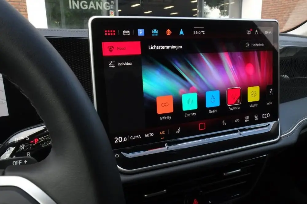 Volkswagen Passat 1.5 eHybrid 204pk Business | SOH 1 uit 2024, foto 17