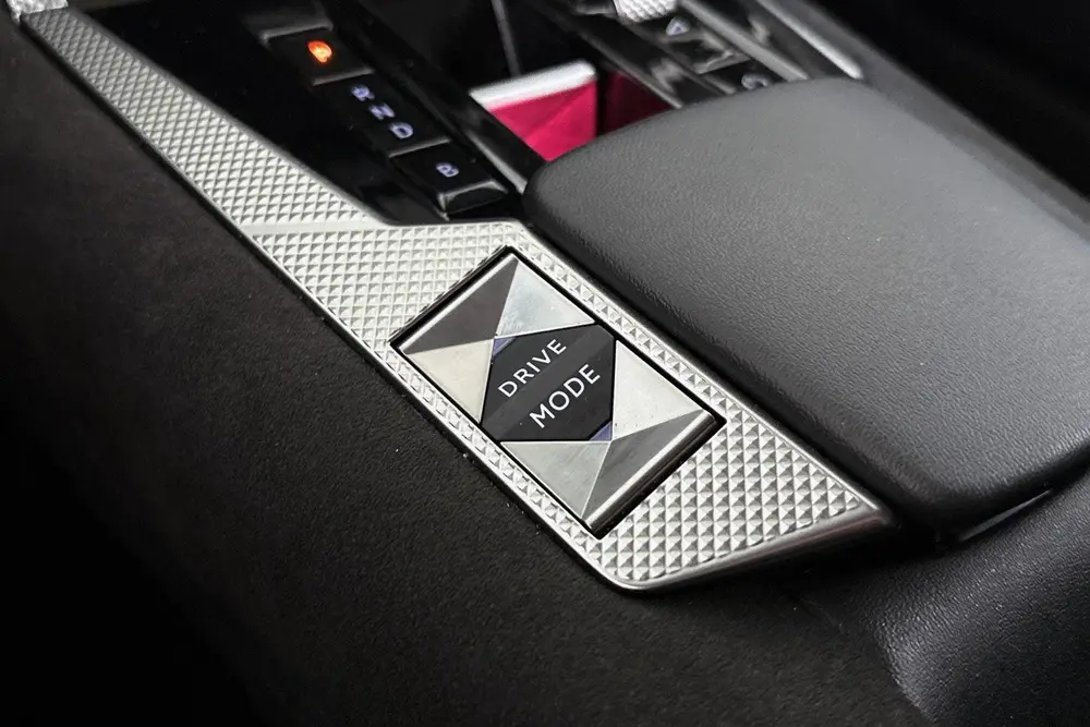DS Automobiles DS 4 DS 4 E-Tense Performance Line Navigatie Ap uit 2022, foto 19