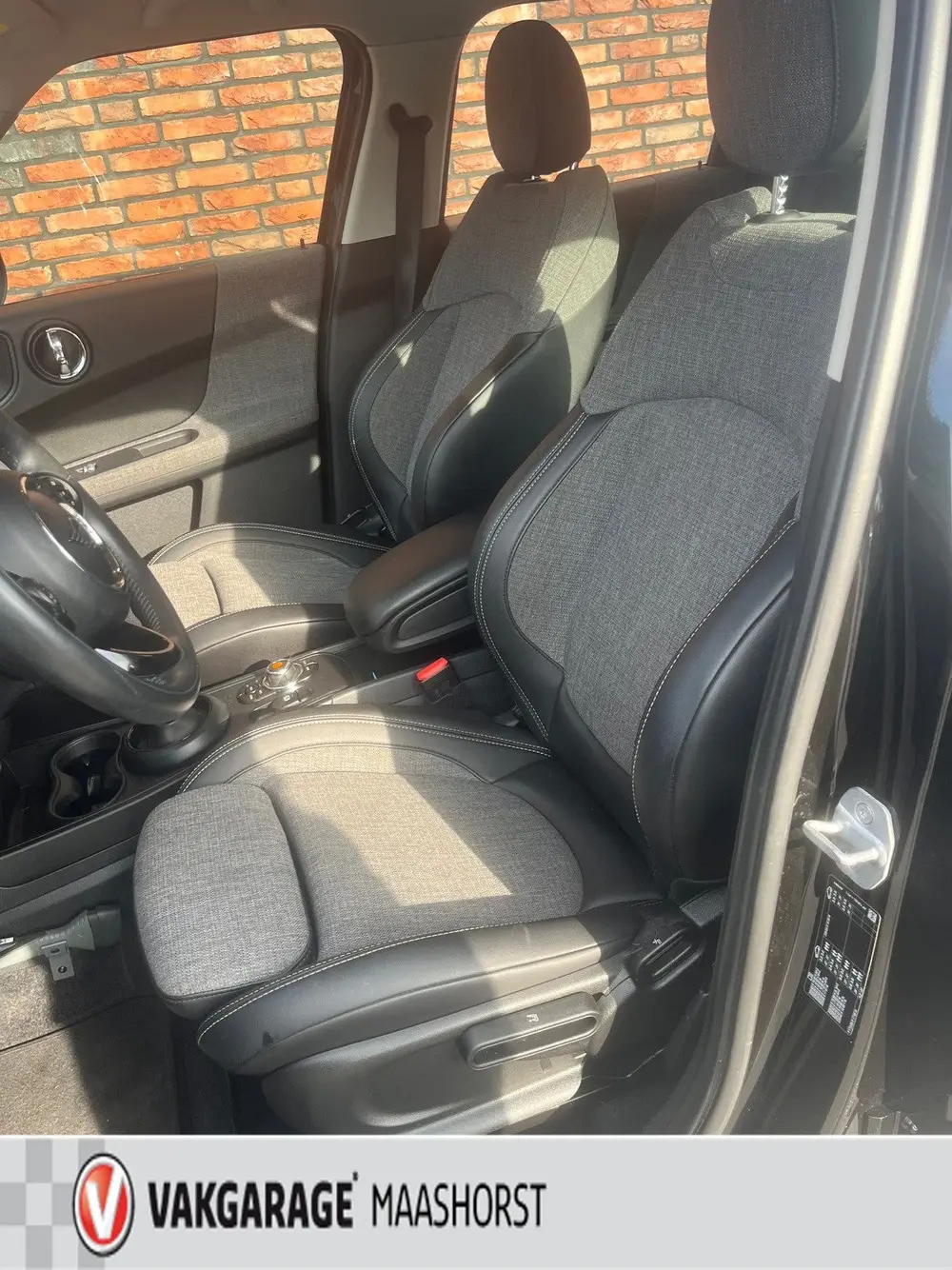 Mini Countryman 1.5 Cooper Chili ParkeerSensoren/Navi/L uit 2019, foto 13