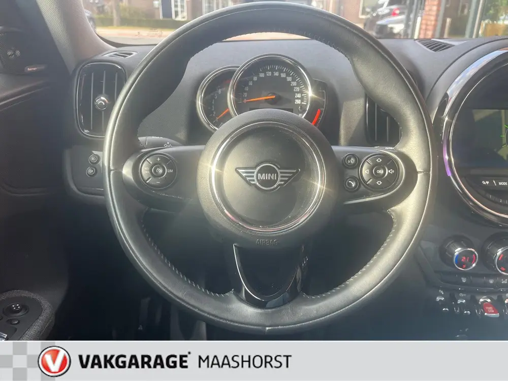Mini Countryman 1.5 Cooper Chili ParkeerSensoren/Navi/L uit 2019, foto 15